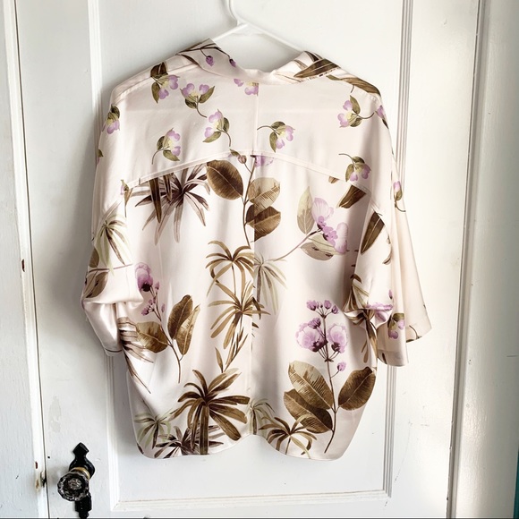 Vince 100% Silk Tropical Garden Satin Lounge Top - Picture 10 of 12